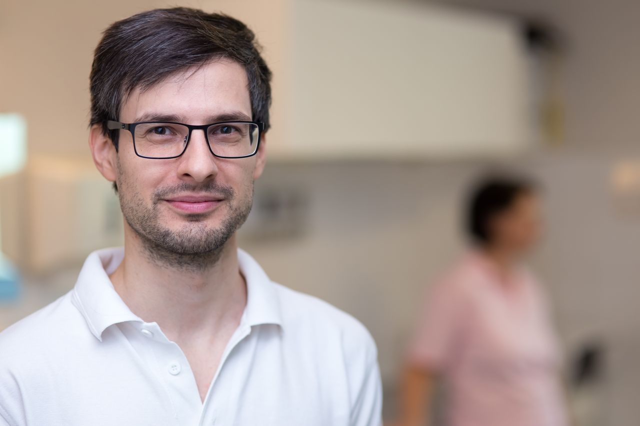 Dr. Hegyes Ákos